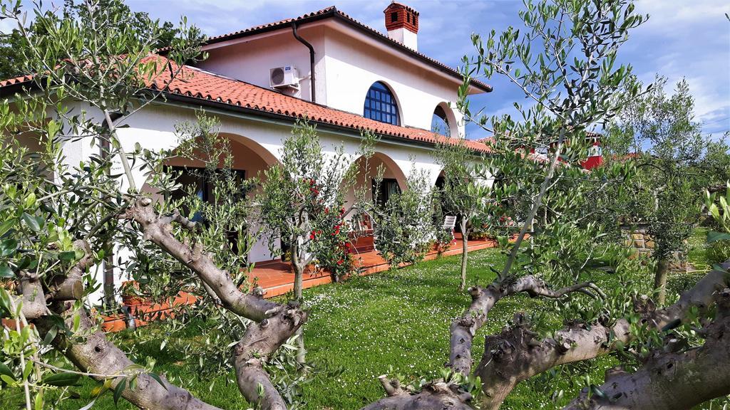 Villa Emi Zgornje Skofije Exterior foto
